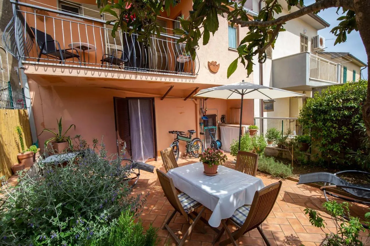 Borgo Di Caldana Accoglienza Turistica Diffusa Aparthotel