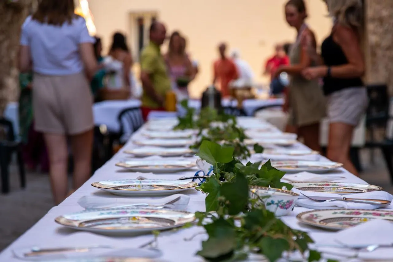 Borgo Di Caldana Accoglienza Turistica Diffusa Aparthotel